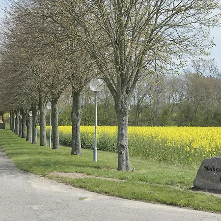 Beautiful In With 3 Bedrooms بيت للعطل